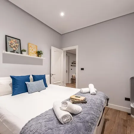 Riverside, Moderno En Centro 아파트