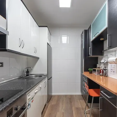 Riverside, Moderno En Centro דירה